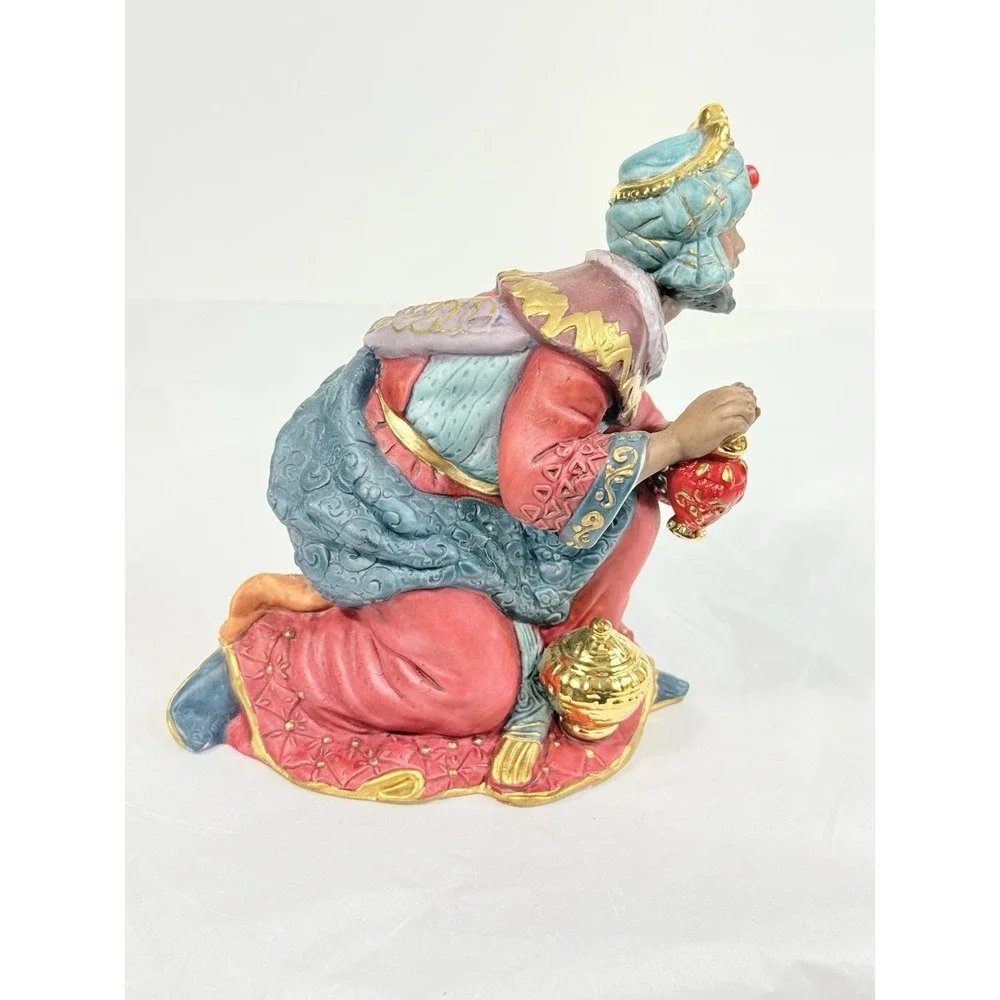 Costco Kirkland Nativity 75177 Replacement Piece Wise Man w Red Urn‎ Kneeling